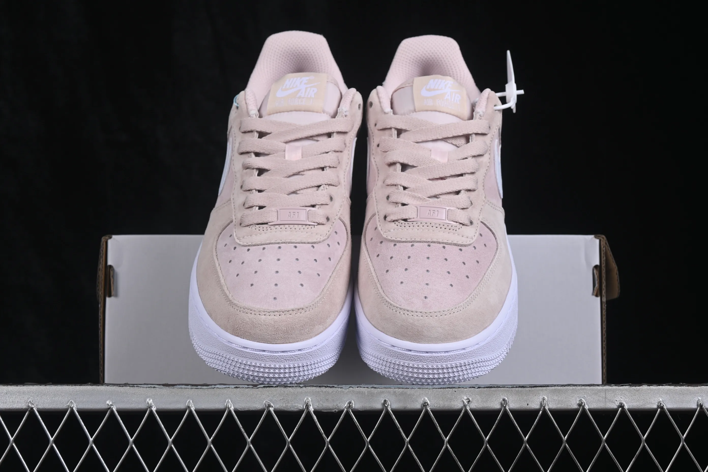 All categories Nk Air Force 1 Air Force series Nk Air Force 1 Low Air Force low-top Nike Air Force 1'07 Low Air Force 1 low-top casual sneakers IQ9964-600